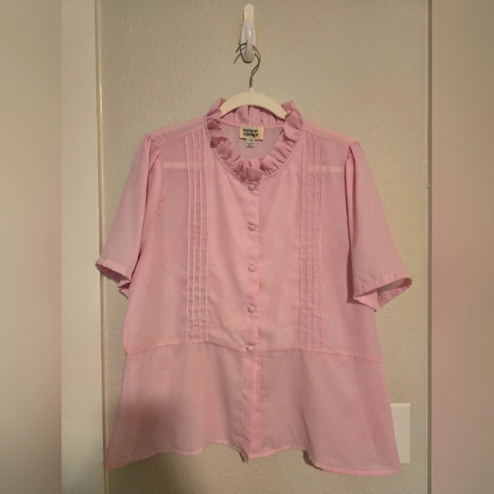 NWOT Unique Vintage Short Sleeve Button Up Rose Blouse Size 16